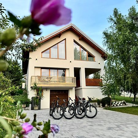 Hisa Pri Jezeru Apartman Dobronak Kültér fotó